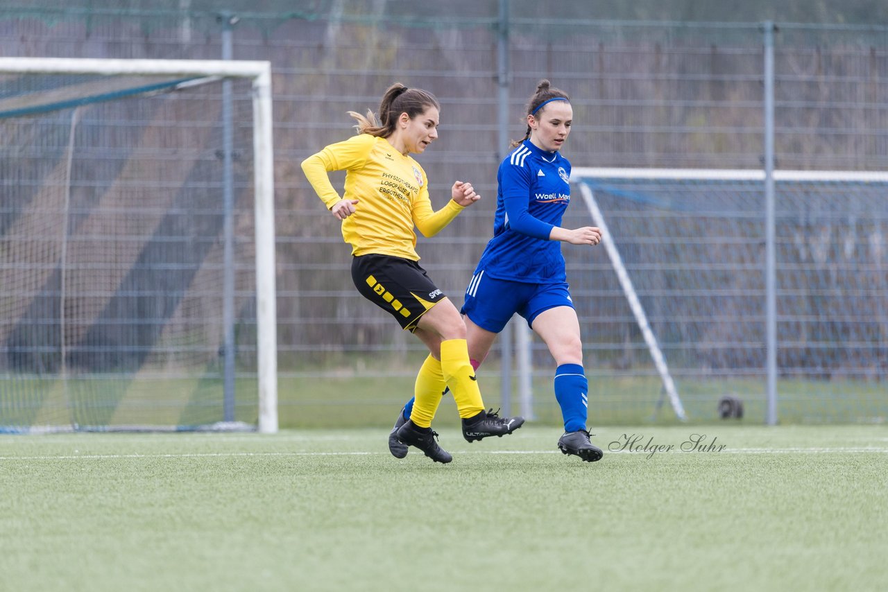 Bild 236 - F SSC Hagen Ahrensburg - SV Frisia Risum-Lindholm : Ergebnis: 1:2